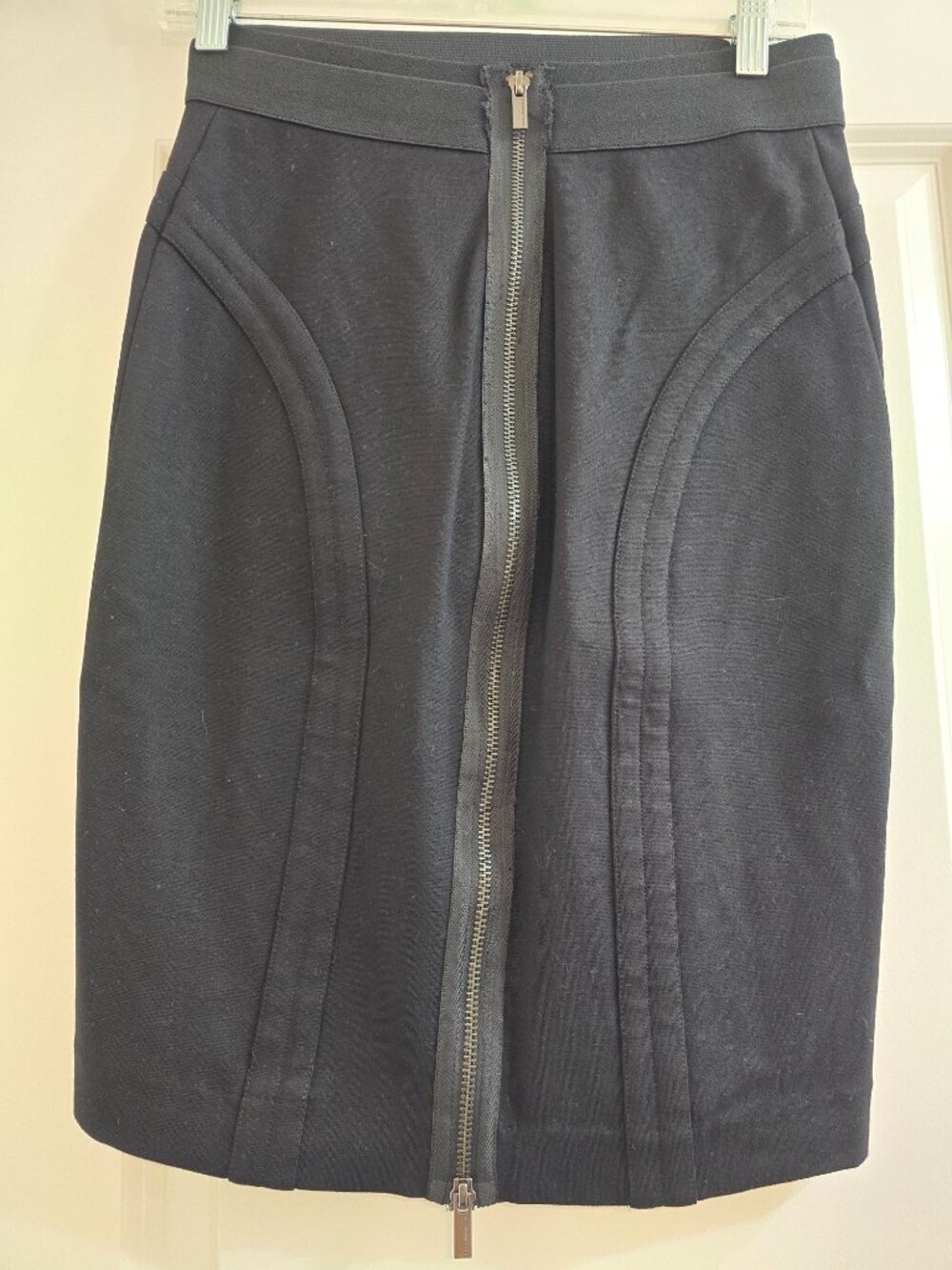 BCBGMAXAZRIA Black Pencil Skirt With Back Zipper Detail